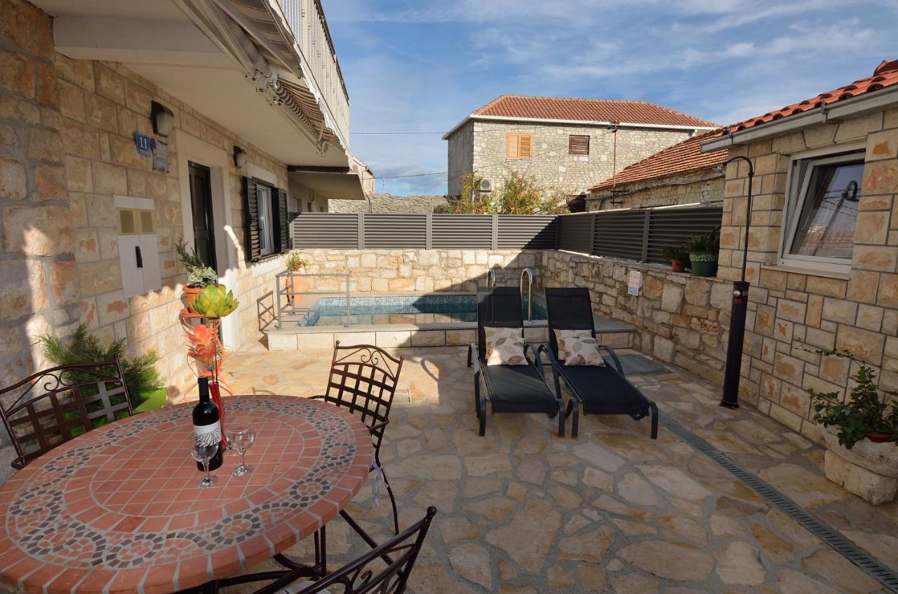 House Tihana Donje Selo na Šolti Exteriér fotografie