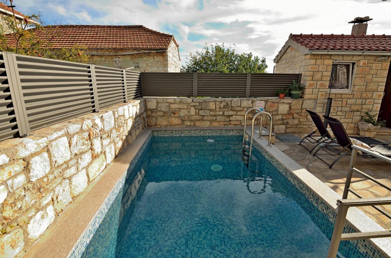 House Tihana Donje Selo na Šolti Exteriér fotografie