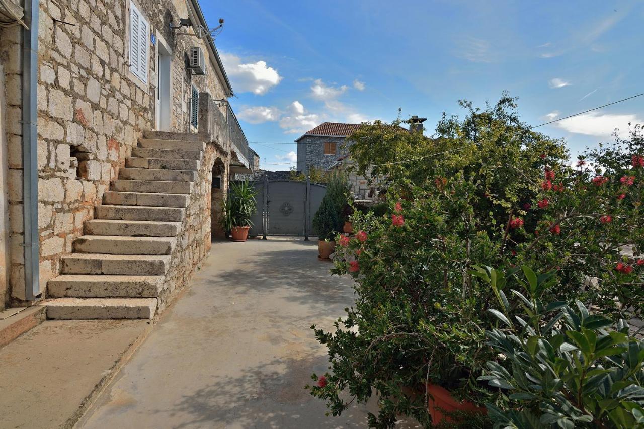 House Tihana Donje Selo na Šolti Exteriér fotografie