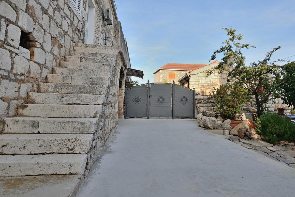 House Tihana Donje Selo na Šolti Exteriér fotografie
