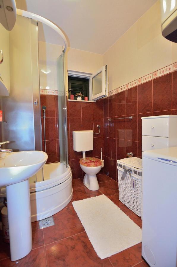 House Tihana Donje Selo na Šolti Exteriér fotografie